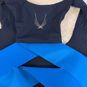 Lucas Hugh London Sports Bra Black/Blue cross Back straps SzS NWOT